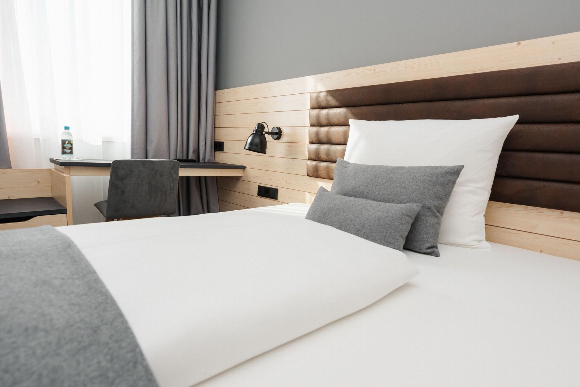 Coffee Fellows Hotel Muenchen-Freiham Экстерьер фото