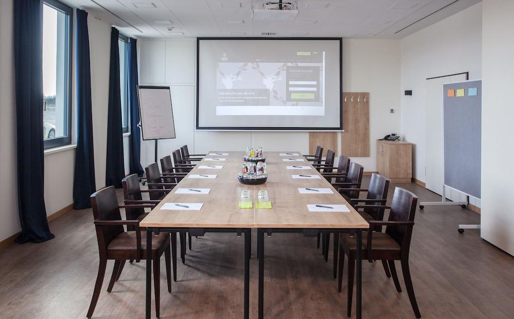 Coffee Fellows Hotel Muenchen-Freiham Экстерьер фото